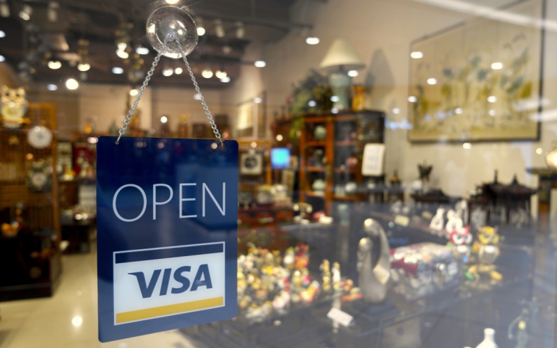 vitrine-LA MOTTE-min_open_sign_visa_sign_open_store_sign_visa_credit_card_business-810443